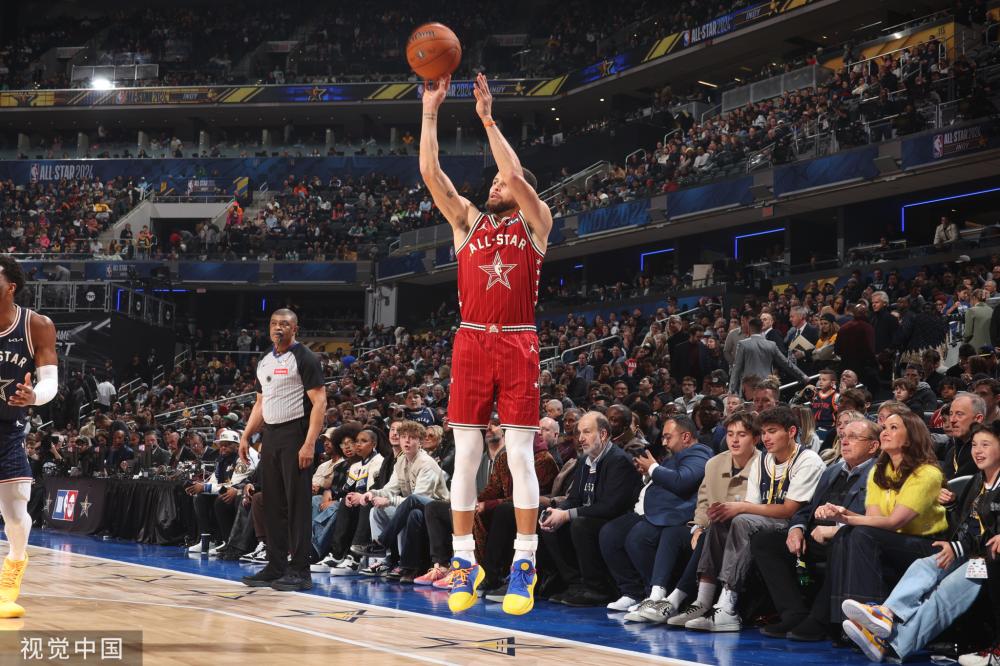 队在赛季中 队在赛季中